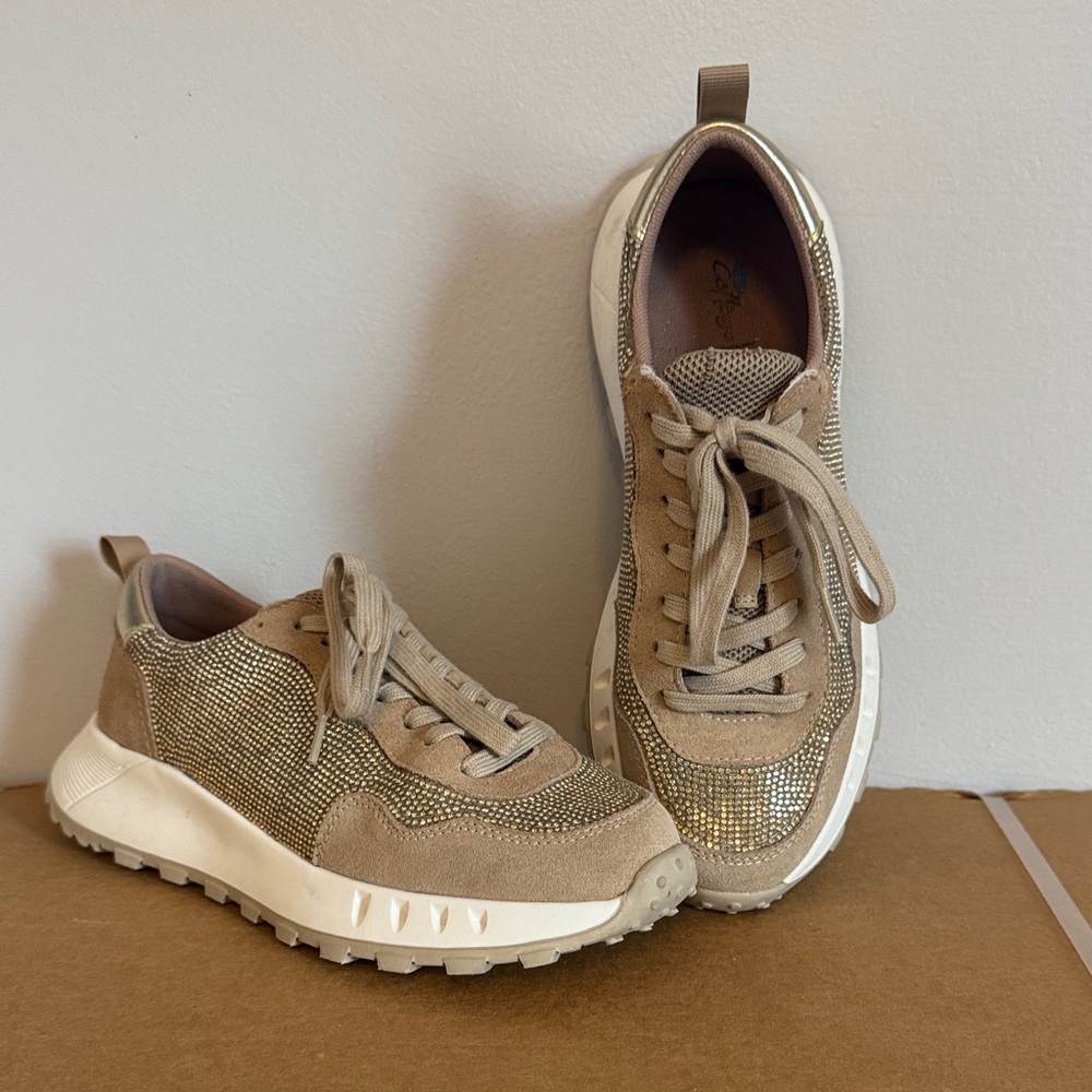Capelli of New York Tan and Gold Sneakers